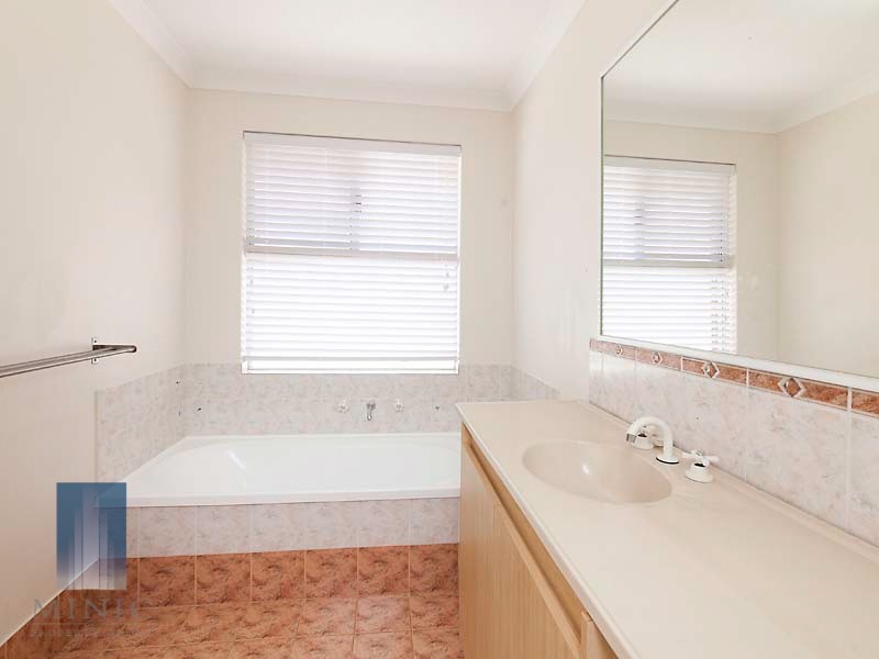 35 Prince Regent Boulevard, Gosnells WA 6110