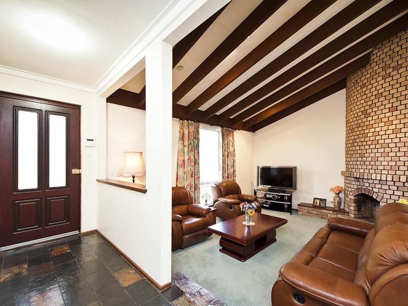 15 Verdon Place, Riverton WA 6148