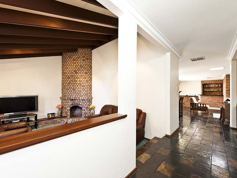 15 Verdon Place, Riverton WA 6148