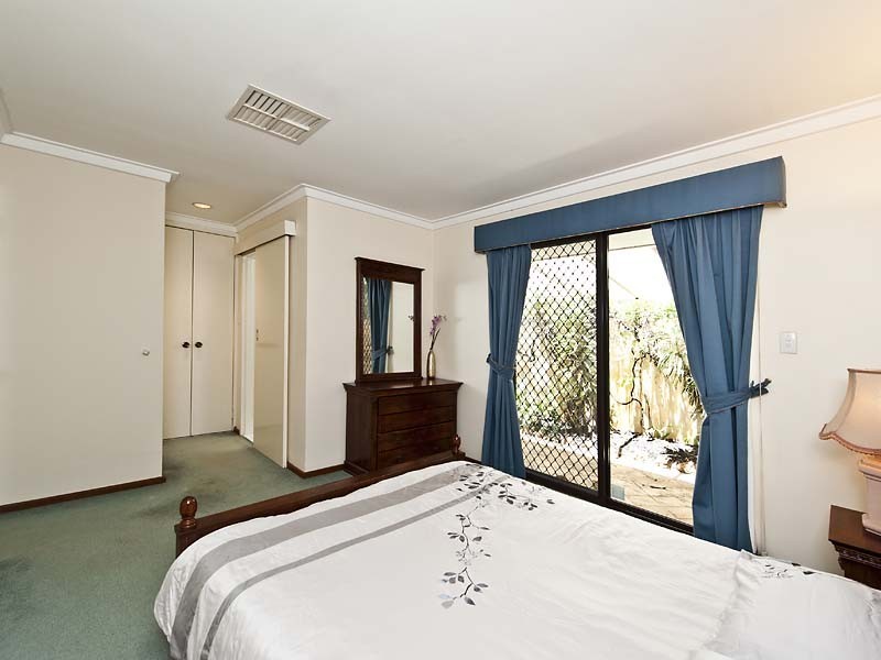 15 Verdon Place, Riverton WA 6148