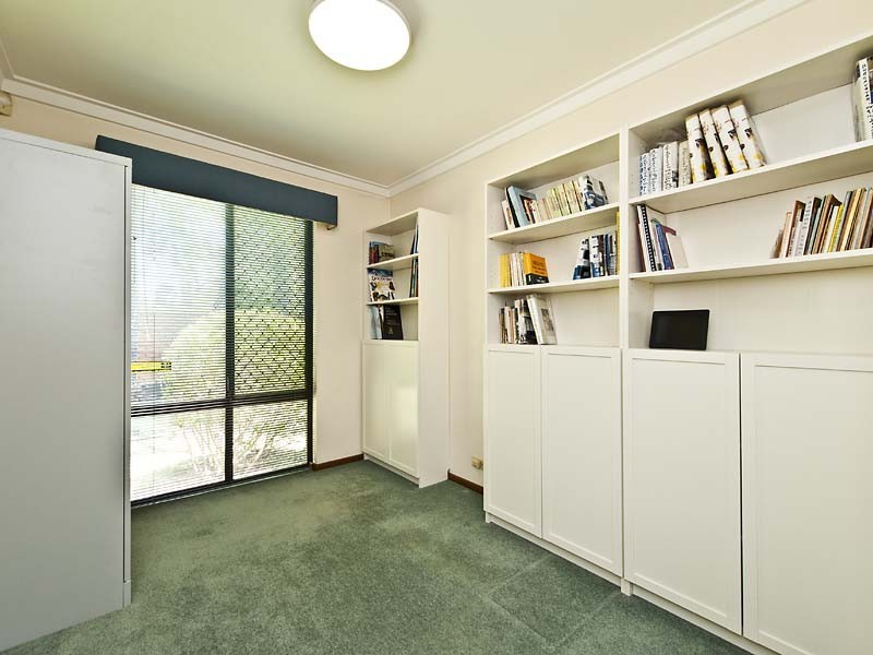 15 Verdon Place, Riverton WA 6148