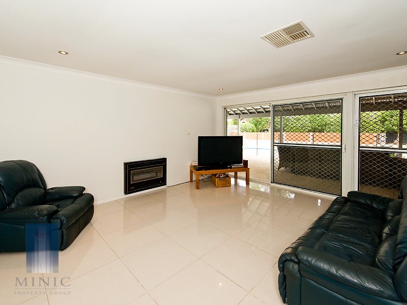 28 Merley Way, Parkwood WA 6147