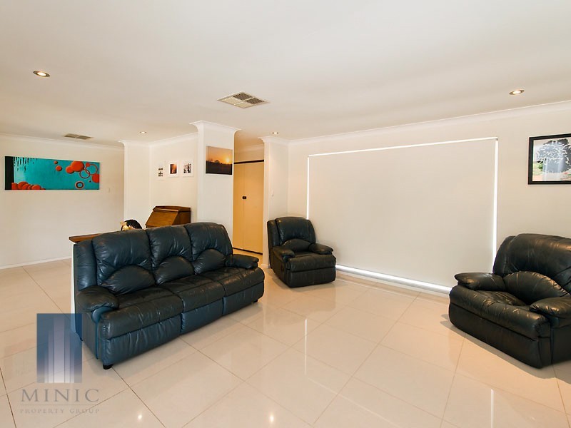 28 Merley Way, Parkwood WA 6147