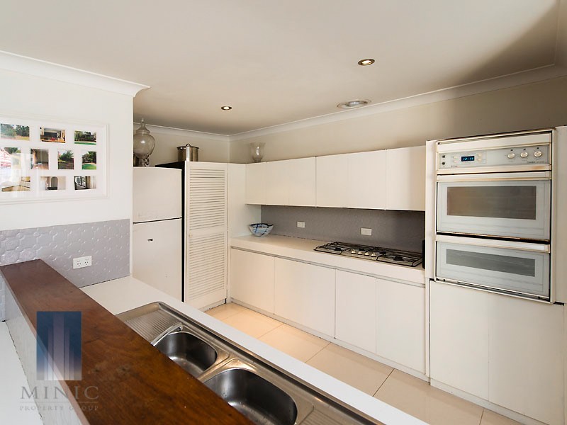 28 Merley Way, Parkwood WA 6147