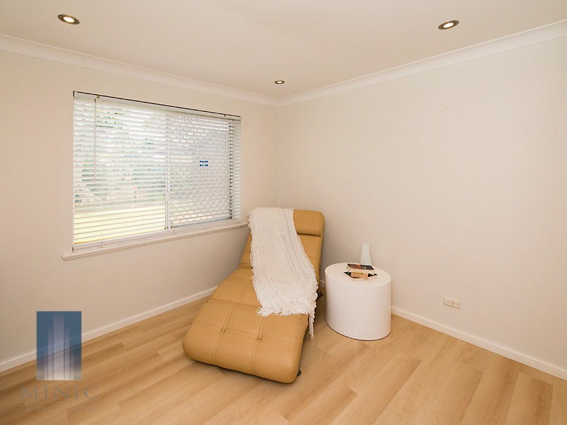 28 Merley Way, Parkwood WA 6147