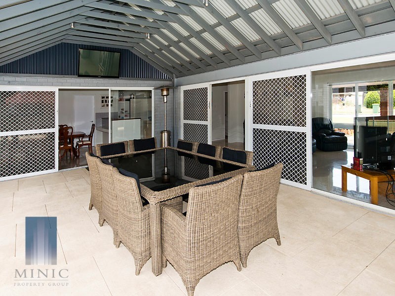 28 Merley Way, Parkwood WA 6147