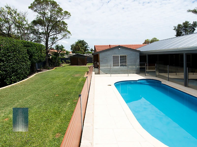28 Merley Way, Parkwood WA 6147