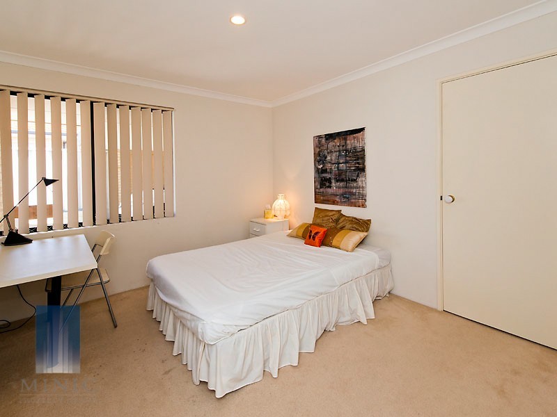 4/228 Corinthian Road East, Riverton WA 6148