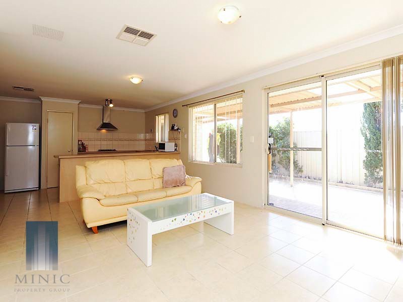 18 Copper Lane, Wattle Grove WA 6107