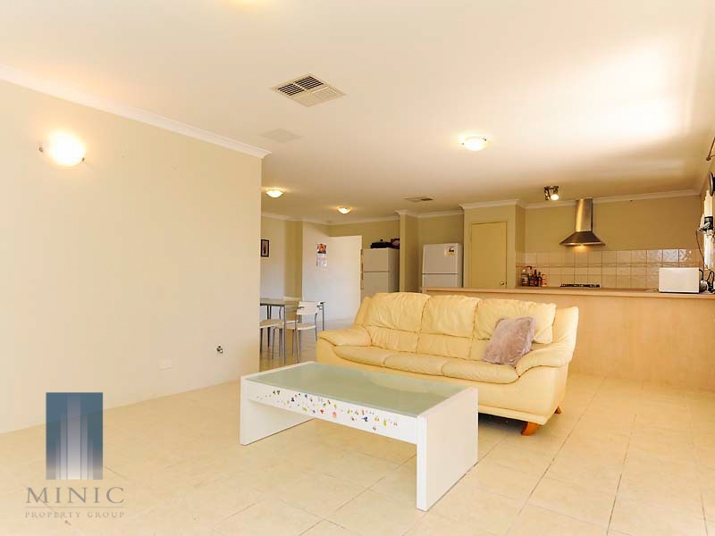 18 Copper Lane, Wattle Grove WA 6107
