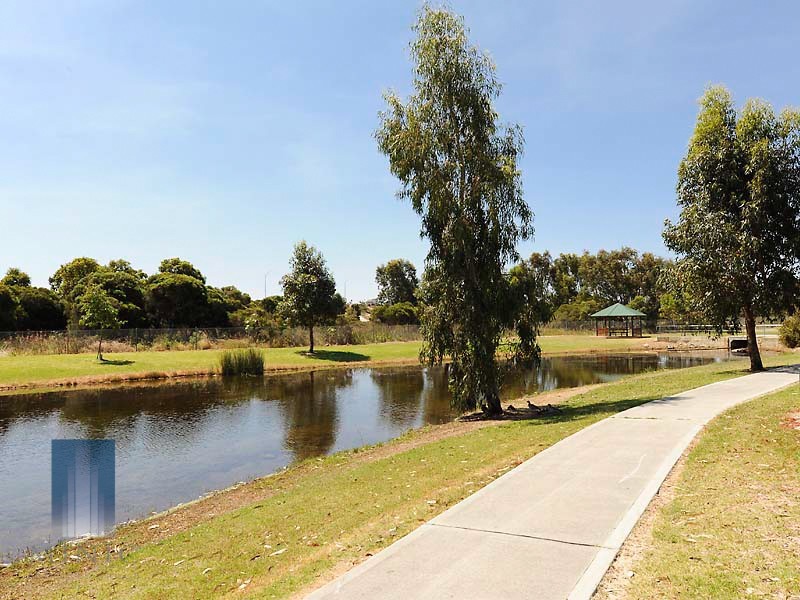 18 Copper Lane, Wattle Grove WA 6107