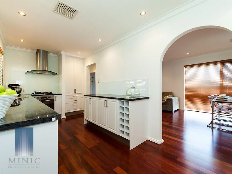 14 Cranley Place, Lynwood WA 6147