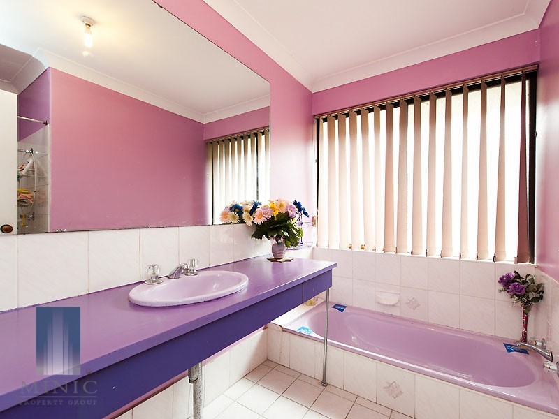 1 Mayo Court, Parkwood WA 6147