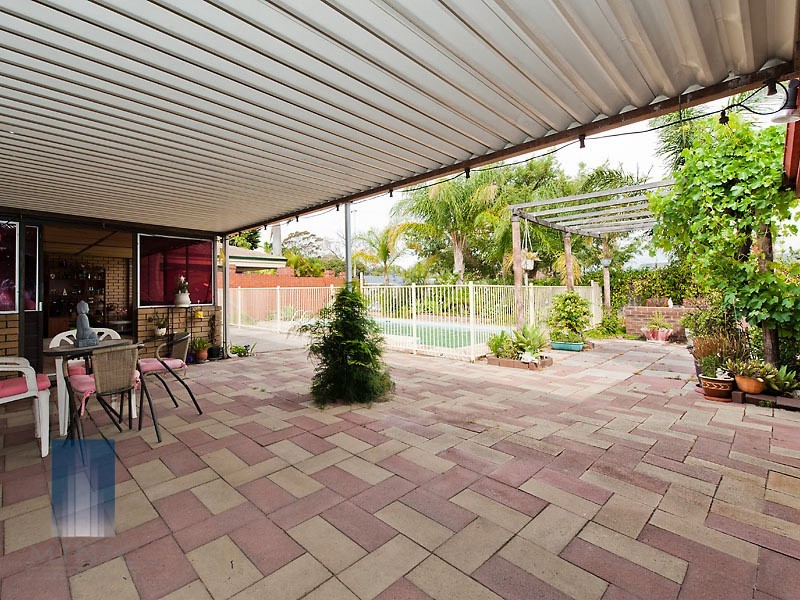 1 Mayo Court, Parkwood WA 6147