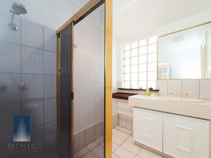 220B High Road, Riverton WA 6148