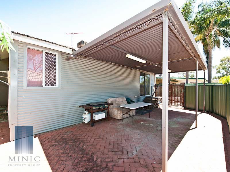 26 Teaguer Street, Wilson WA 6107