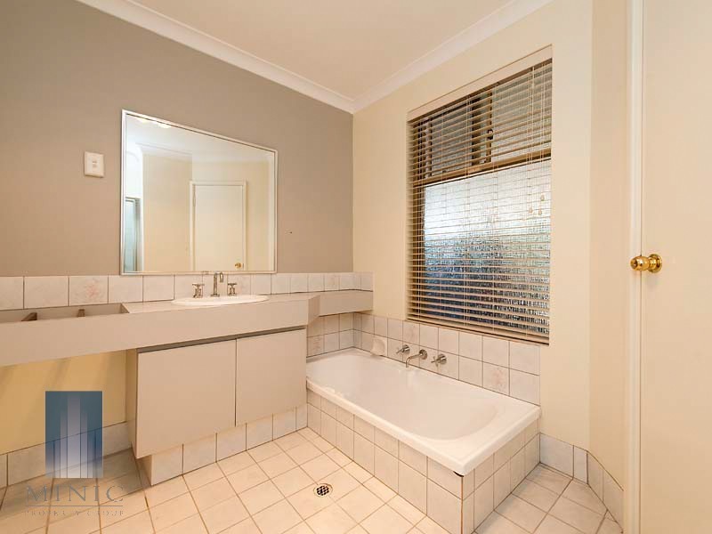 2/38 Marjorie Avenue, Riverton WA 6148