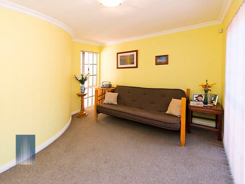 2/455 Riverton Drive East, Riverton WA 6148