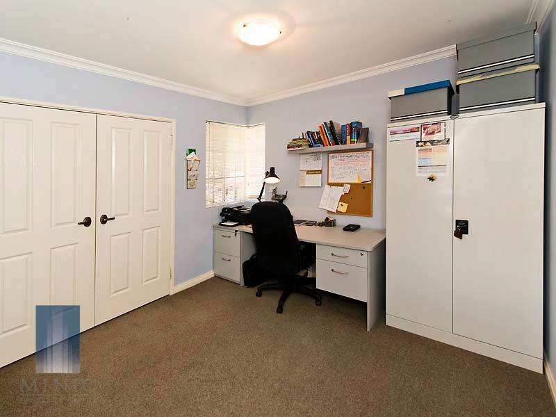 2/455 Riverton Drive East, Riverton WA 6148