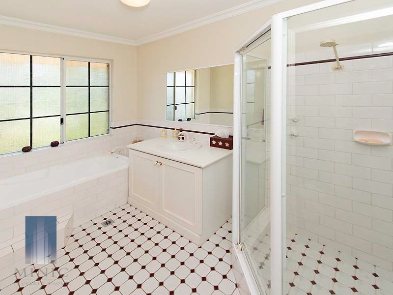 2/455 Riverton Drive East, Riverton WA 6148