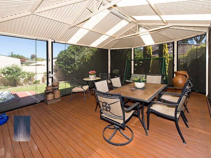 2/455 Riverton Drive East, Riverton WA 6148