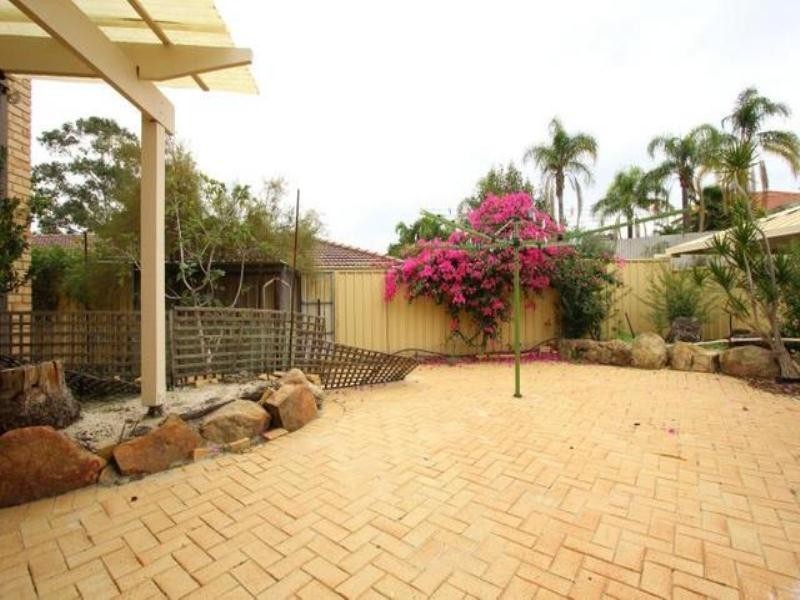 24 Hawkesbury Drive, Willetton WA 6155