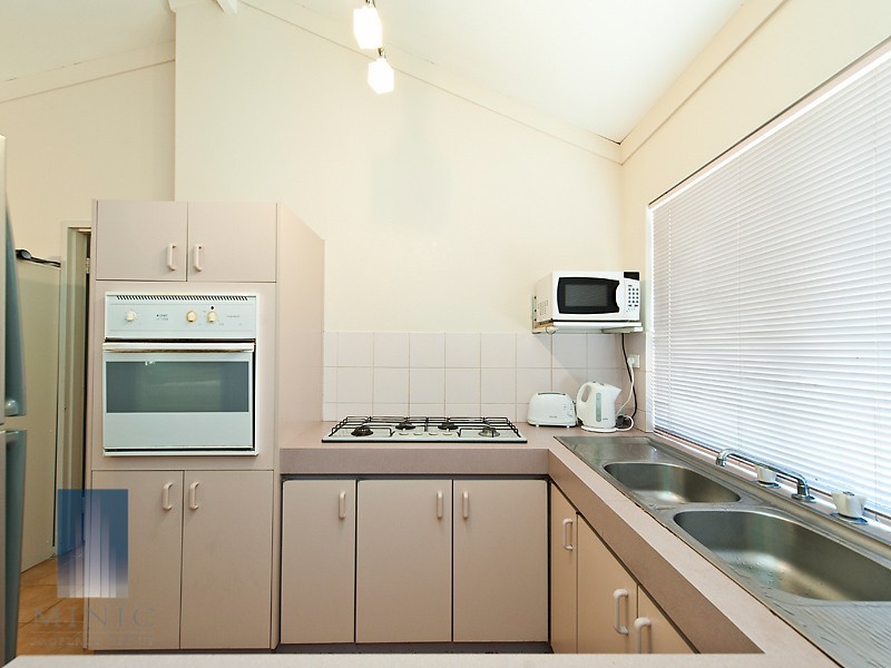 37 Cosmelia Way, Parkwood WA 6147