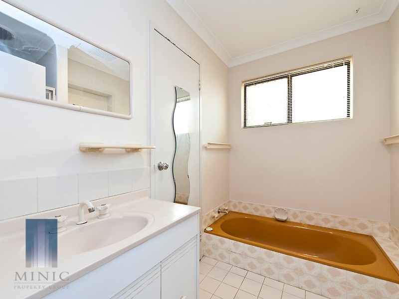 37 Cosmelia Way, Parkwood WA 6147