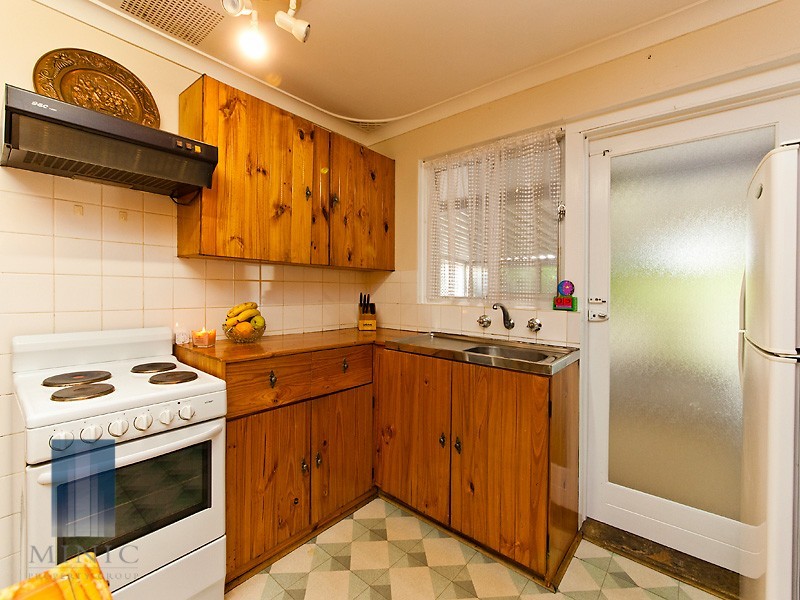23 Hopkinson Way, Wilson WA 6107