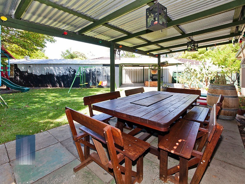 23 Hopkinson Way, Wilson WA 6107