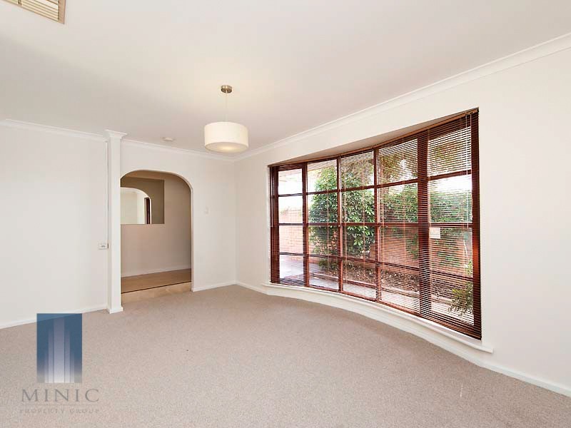 13 Meadowbrook Drive, Parkwood WA 6147