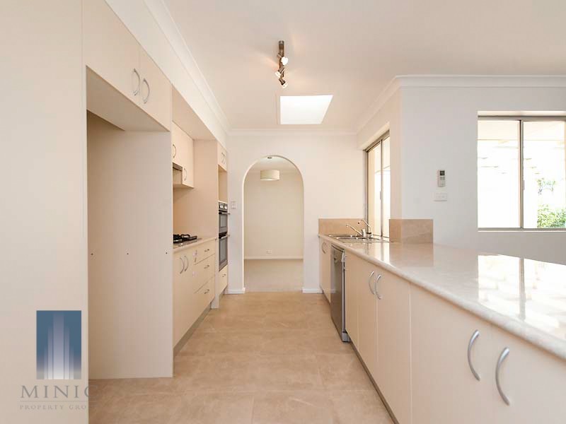 13 Meadowbrook Drive, Parkwood WA 6147