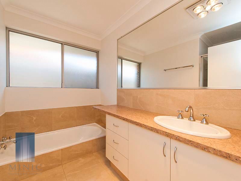 13 Meadowbrook Drive, Parkwood WA 6147