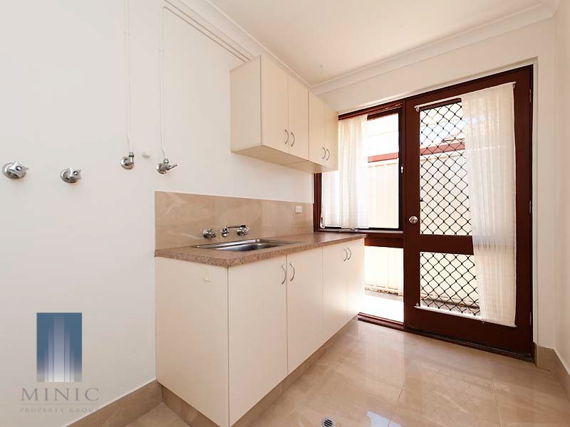 13 Meadowbrook Drive, Parkwood WA 6147