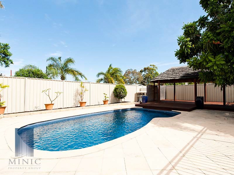 13 Meadowbrook Drive, Parkwood WA 6147