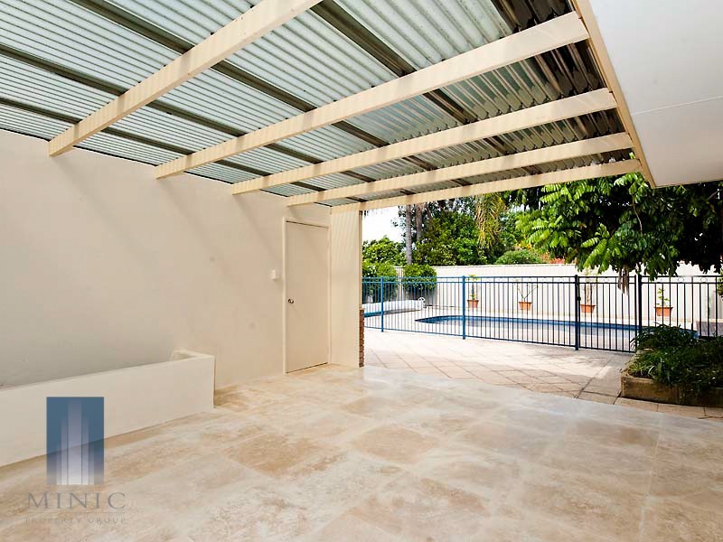 13 Meadowbrook Drive, Parkwood WA 6147