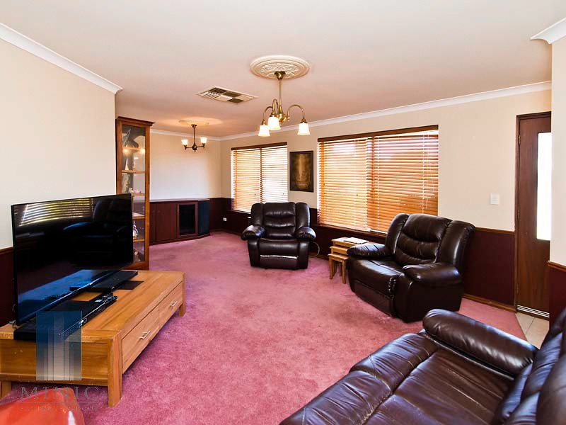 1 Winter Drive, Thornlie WA 6108