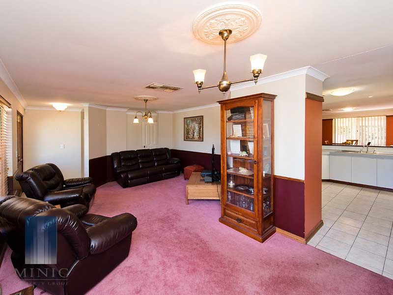 1 Winter Drive, Thornlie WA 6108