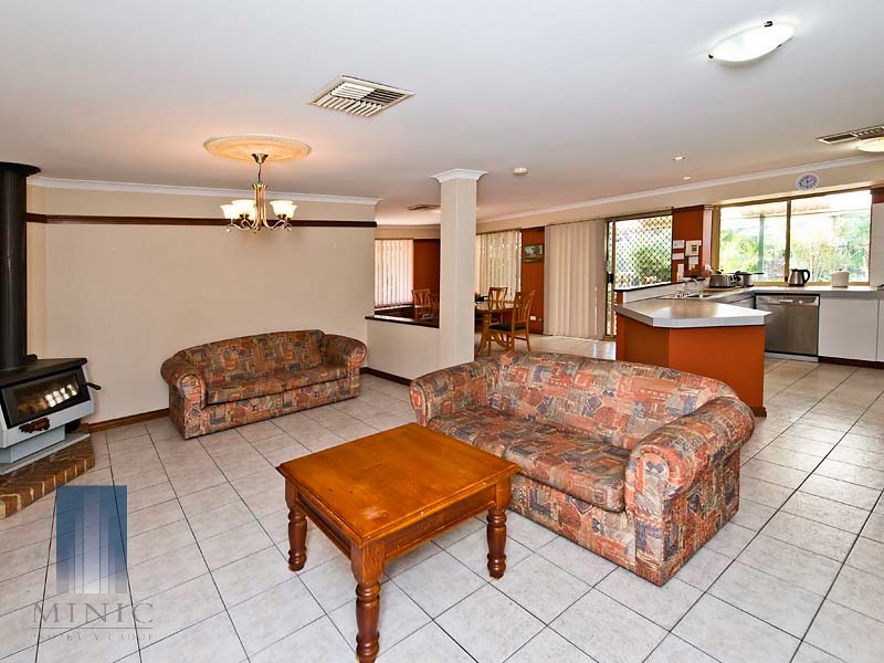 1 Winter Drive, Thornlie WA 6108