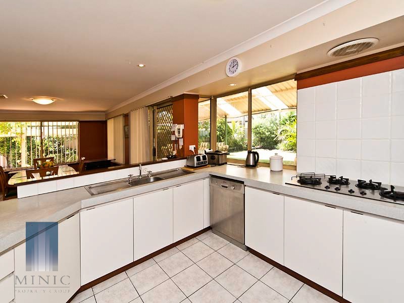 1 Winter Drive, Thornlie WA 6108