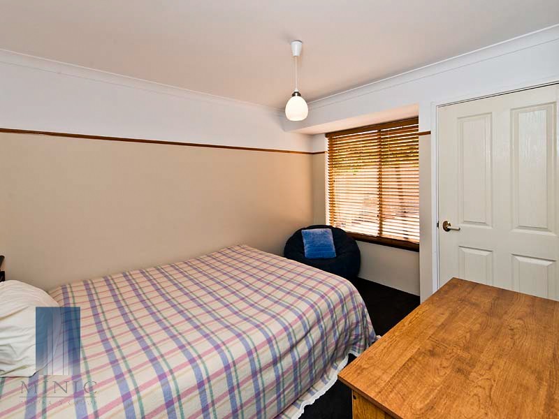 1 Winter Drive, Thornlie WA 6108