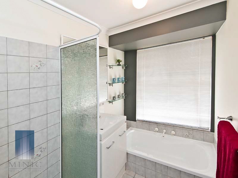 1 Winter Drive, Thornlie WA 6108