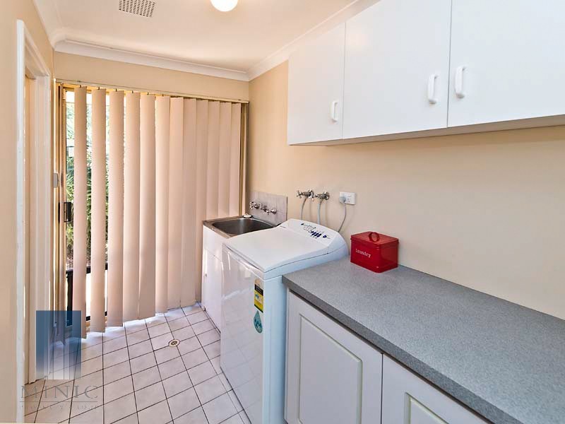1 Winter Drive, Thornlie WA 6108