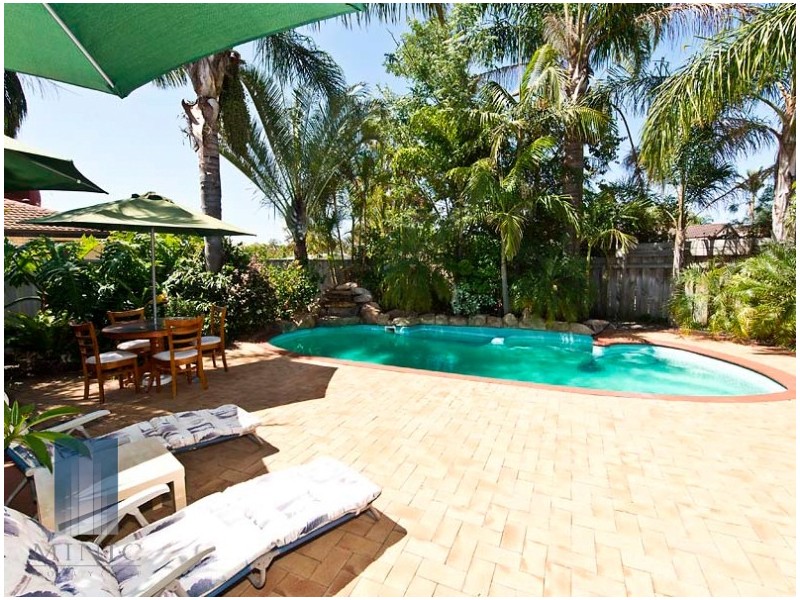 1 Winter Drive, Thornlie WA 6108