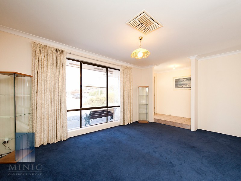 16 Calleen Court, Wilson WA 6107