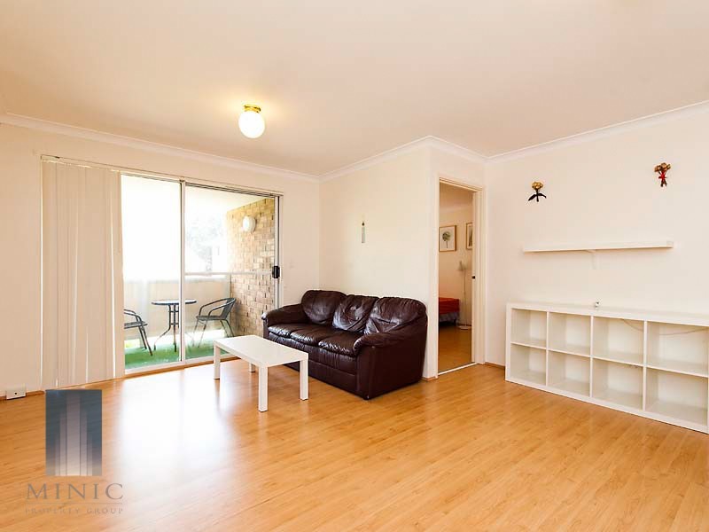 Unit 39/2 Pinewood Avenue, Kardinya WA 6163