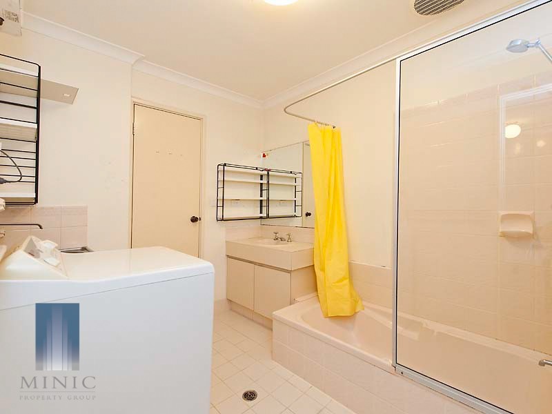 Unit 39/2 Pinewood Avenue, Kardinya WA 6163