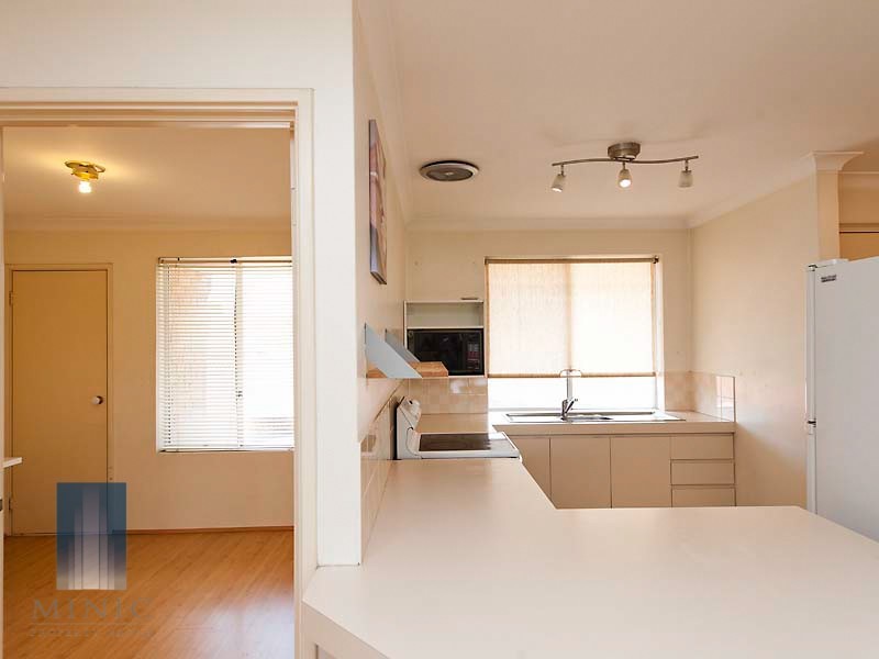 Unit 39/2 Pinewood Avenue, Kardinya WA 6163