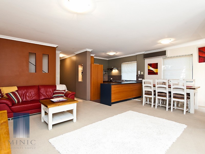 2/10 Queen Street, Bentley WA 6102