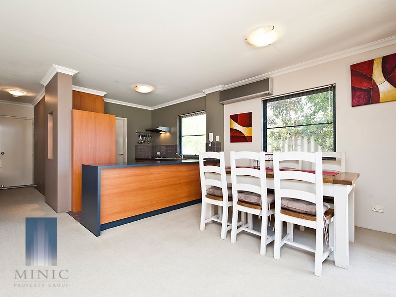 2/10 Queen Street, Bentley WA 6102